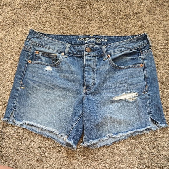 American Eagle Outfitters Womens Distressed Blue Jean Shorts Size 10 - Picture 1 of 6